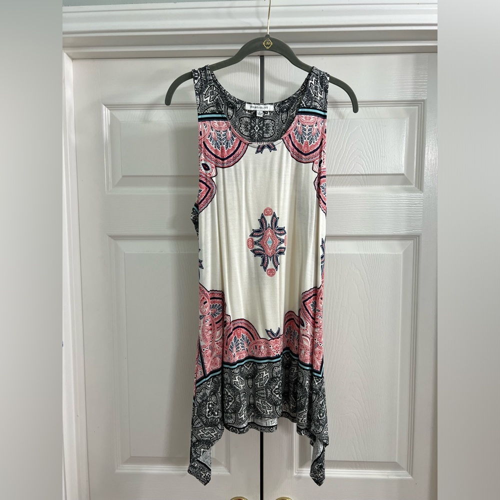 Asymmetrical hem top